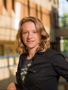 Dr. Kristin Laurin earns early career research award
